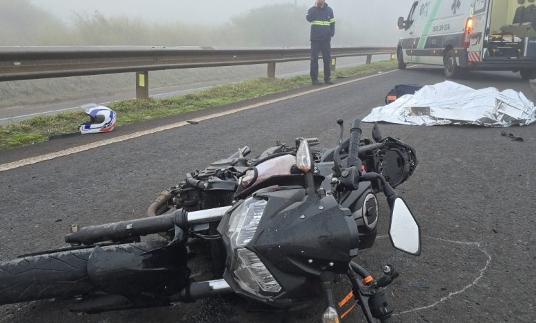 Motociclista de 62 anos morre em grave acidente envolvendo três veículos na BR-376 1 acidente motociclista Motociclista de 62 anos morre em grave acidente envolvendo três veículos na BR-376