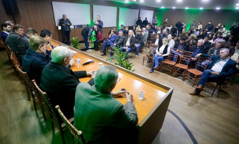 expoinga agro Expoingá 2026 reúne lideranças do agro e autoridades em debate sobre os desafios do setor no Brasil