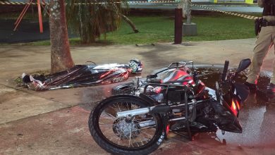 Foto de Jovem de 21 anos morre após perder o controle da moto e bater contra árvore