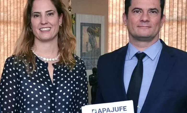 gabriela hard e sergio moro CNJ condena juíza substituta de Moro a 2 anos de afastamento de suas funções