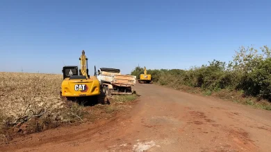 Foto de Acesso à Estrada Terra Roxa é fechado