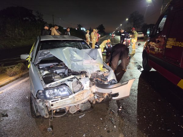 Motociclista morre em acidente no Contorno Sul 2 acidente carro moto contorno sul Motociclista morre em acidente no Contorno Sul