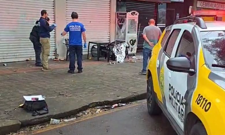 Ataque a tiros deixa um homem morto e uma mulher ferida na Avenida Pedro Taques 1 homicidio Ataque a tiros deixa um homem morto e uma mulher ferida na Avenida Pedro Taques